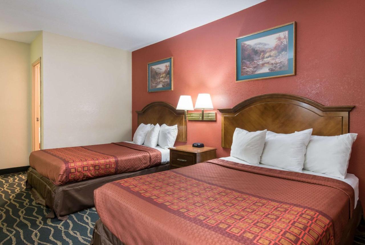 Rodeway Inn Wormleysburg - Harrisburg Exterior photo